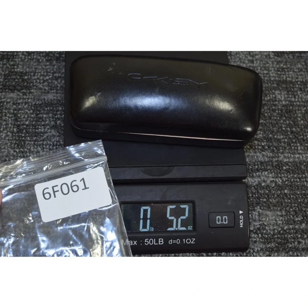 Oakley Sunglasses Eyeglasses Clam Shell Black - Logo CASE ONLY - Flaw